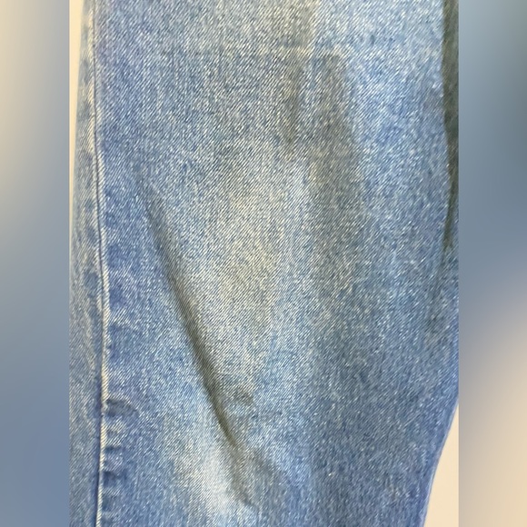 Levi’s, 32 waist - Picture 2 of 8